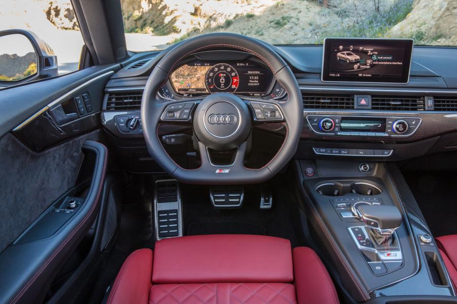 Интерьер Audi S5 Coupe 2017 года  (NA) (фото 25 из 62)
